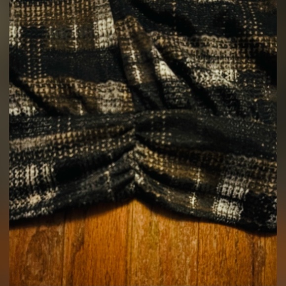 Apt. 9 Textured Knit Top in Black and Cream EUC Size Small - Picture 5 of 6